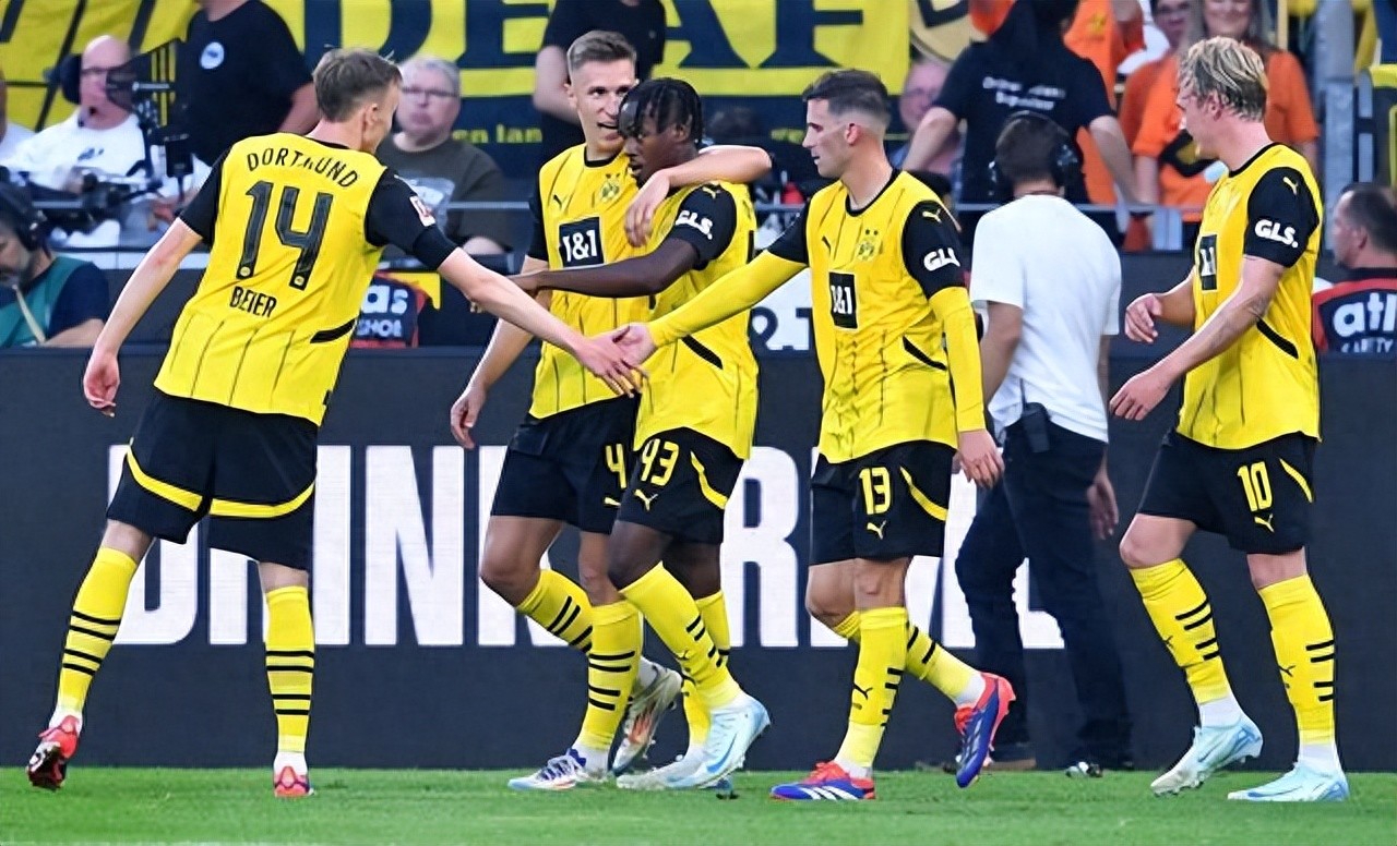 多特蒙德主场力克对手，开门红