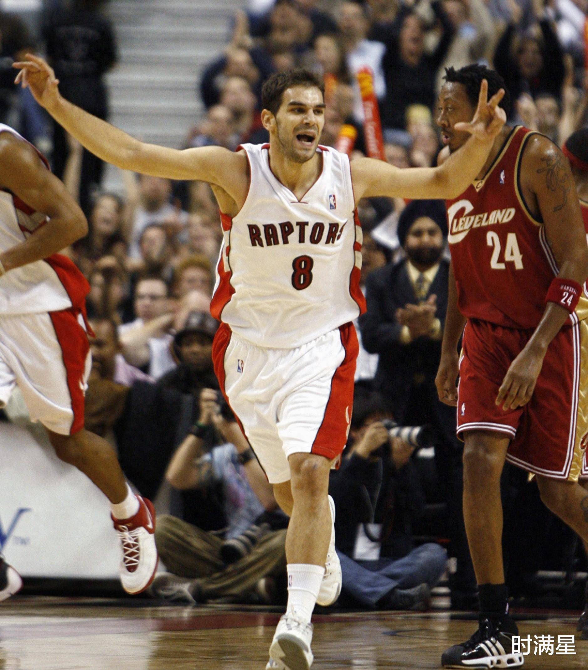 包含骑士队新进球员表现出色，全队欢庆胜利的词条