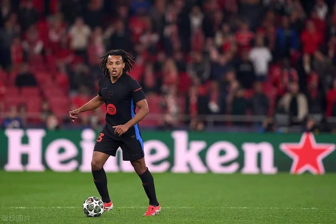 包含姆巴佩错失单刀球，本菲卡门将神勇扑救成最大功臣！的词条