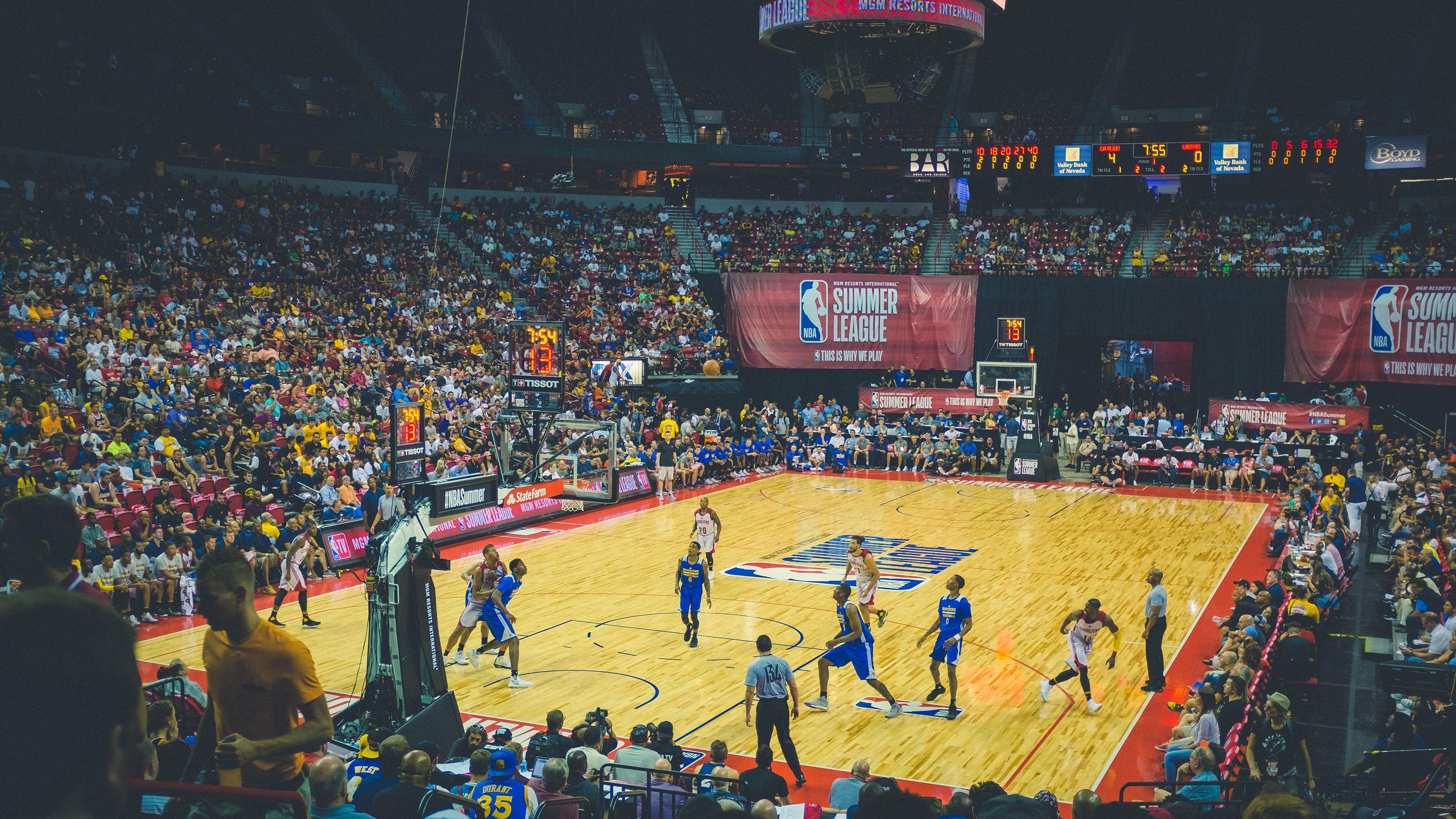 新疆男篮主帅放话：亚洲杯抢七大战必胜金州勇士，石宇奇冷笑回应